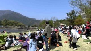 見事命中！武田流【流鏑馬】神事　河口湖畔　富士御室浅間神社