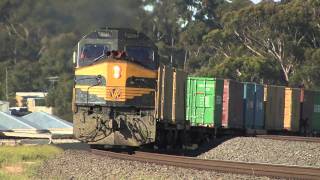 Standard Gauge Trains Victorial - C501 \u0026 GM36 #9763 EL Zorro Mineral Sands at Lara - 07/01/2011