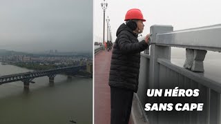 En Chine, cet "ange" a sauvé plus de 400 personnes du "pont des suicidés"
