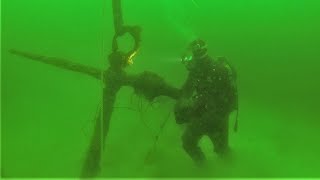 FINDING AND LIFTING A 500KG OLD ANCHOR WORTH 3000$  - SCUBA DIVING IN THE CANAL