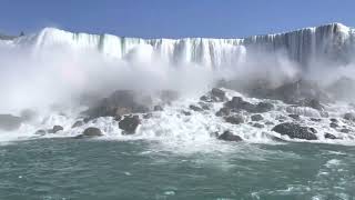 Rainbow over Niagara Falls#一不小心看到了尼亚加拉瀑布中的彩虹#