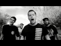 A Puño Cerrado - "Sus Banderas" Music Video