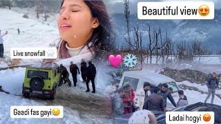 Manali mei live snowfall 😍❤️| Gaadi fisal gayi baraf mei😥| Manali vlog part 2🩷|