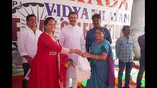 Felicitation for teachers by 2000 Batch students in Sri Sarada Vidya Nilayam .