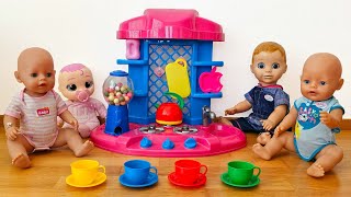 Learn colors with Toy Kitchen and baby dolls