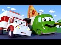 Amber l'Ambulanza -  Carlo il PIZZAIOLO CADE nella PIOGGIA - Car City 🚗 Cartone animato bambini