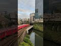 【4k shorts】🚇お茶の水駅／神田川上を行き交うjr総武線と地下鉄丸ノ内線の立体交差映像　 shorts