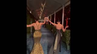 Kendall Jenner and Kylie Jenner at the Vanity Fair Oscar Party #oscars