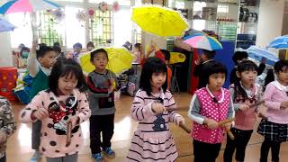 晨光幼兒園-橡樹(106.11.30)音樂課【小雨傘】