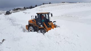 19.04.2022. Golija pod snegom, ekipe putara na terenu | JP \