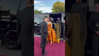 ZENDAYA has arrived at the #GoldenGlobes 🧡