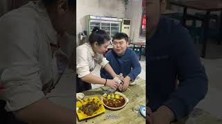 不喝酒你出来吃什么饭？酒蒙子的日常 喝酒的女人 酒文化 酒蒙子 酒鬼日常