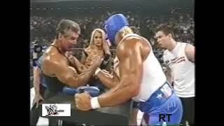 OMG 😱😱 moment WWE arm wrestling.