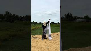 How to throw cast net fishing ep35 របៀបបង់សំណាញ់បែបក្រាយ ឬបែបប្រដេញ #fishing #fish