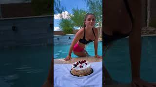 Skylarmaexo Sit On Cake