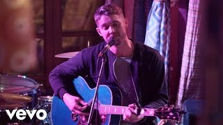 Brett Young - In Case You Didn't Know (Live Acoustic)