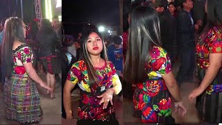 Baile De las Chicas De Corte Al Ritmo De Grup Branly En   Sinache Zacualpa Quiche