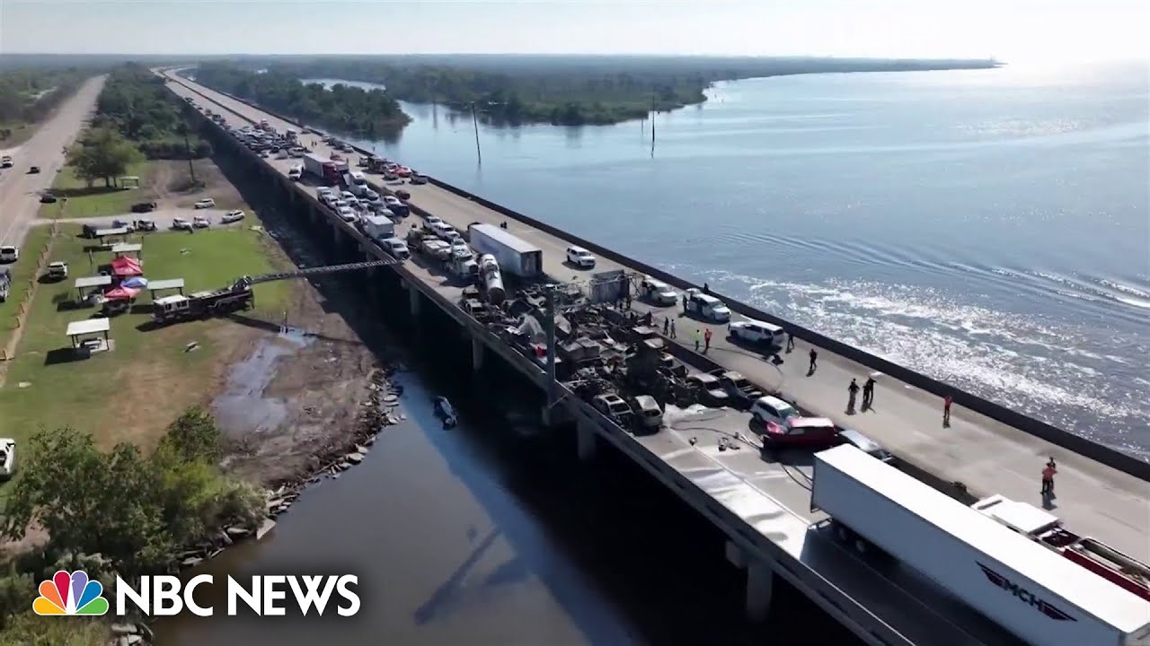 Dense Fog Causes Miles-long Car Pile-up On I-55 Near New Orleans - YouTube