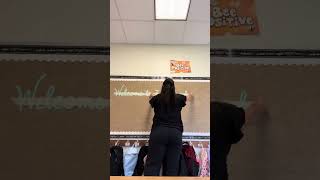 Perfectly Aligned Bulletin Board Lettering Hack #mom #diy #classroomsetup #teacher #preschoolmom
