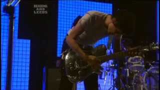 Muse - Showbiz live @ Reading Festival 2006 [HD]