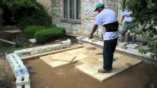 Unilock Yorkstone and RiverCrest Wall wetcast system