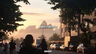 Ayşegül Aldinç - Beni Hatırla (Sözleri) | her telefona sen çık her kapıya sen koş beni hatırla