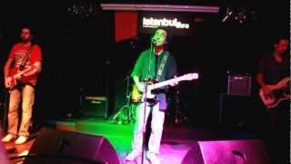 KESMEŞEKER - S.O.S ( 2 Kasım 2012 İstanbul Live )