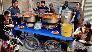 DELICIOUS Anda Chanay and Beef Paye Chawal Street Food Hafizabad Pakistan | Siri Paye Recipe