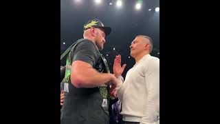 Oleksandr Usyk Entered The Ring and Faced Off With Tyson Fury
