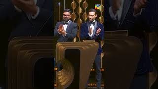 𝐏𝐚𝐫𝐢𝐳𝐚𝐚𝐝 🤩 Won the Best Drama Award At Kashmir 8th HUM Awards #shorts #humtv #humawards #toronto