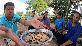 ครบสูตรคัก!! “แกงเห็ดเผาะใส่หน่อไม้” และใส่แมงจินูน แซ่บจนได้ดึงหูออก!!