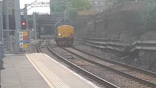 DRS 37423 passes Highbury \u0026 Islington LE 21/7/18