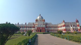 কোচবিহার রাজবাড়ির ভেতর শতাব্দী প্রাচীন কাঠের সিঁড়ি।