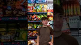 Snickers do be bussing tho 😫🥜