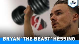 Bryan 'The Beast' Hessing gaat kapot!