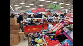 Zakupowe szaleństwo w biedronkowym outlecie! Biedronka Outlet Gdańskie wielkie otwarcie