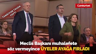 İBB Meclisi'nde Meclis Başkanı muhalefete söz vermeyince üyeler ayağa fırladı, tansiyon tavan yaptı