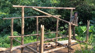 Utilize the remaining bamboo trees to make bamboo houses to survive alone in the forest