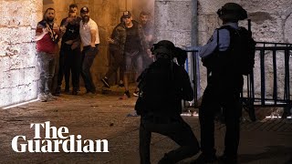 Scores injured in fresh night of clashes in Jerusalem
