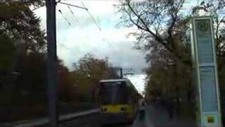 BVG-Tram M13 in Berlin-Wedding (5)