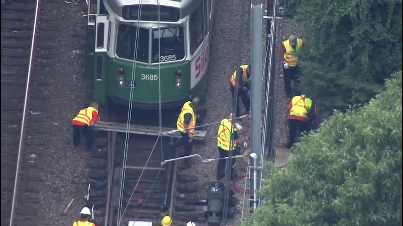 MBTA Green Line Train Derails; Operator Error To Blame - YouTube