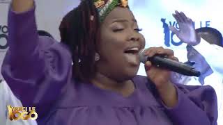 Chantre Claudia at VOICI LE TOGO 4ème Edition -  Worship Medley