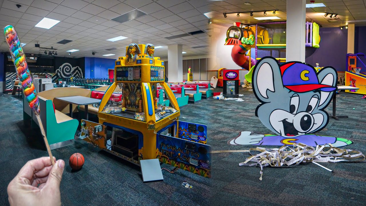 Inside An Abandoned Chuck E Cheese Everything Left Behind Youtube