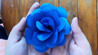 Rosa azul de papel: el tutorial más fácil y bonito que verás hoy