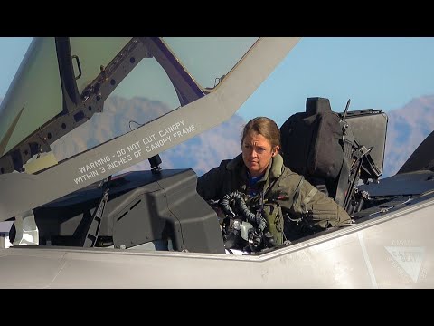 US AIR FORCE'S FIRST FEMALE F35 DEMO PILOT – KRISTIN "BEO" WOLFE – AVIATION NATION 2022 4K