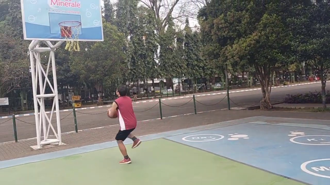 Mata Kuliah Bola Basket "Lay Up Kanan" - YouTube