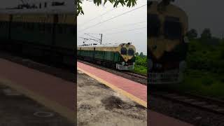 Gadadharpur railway station coming train