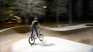 Felicia Jumping boxes Belco Skatepark