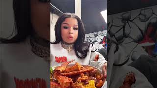 Chrisean Rock Telling People To Come To Blueface King Of Crab’s Restaurant 🦀