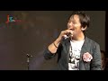 raju lama kiss by fan in jordan nite 2011 concert